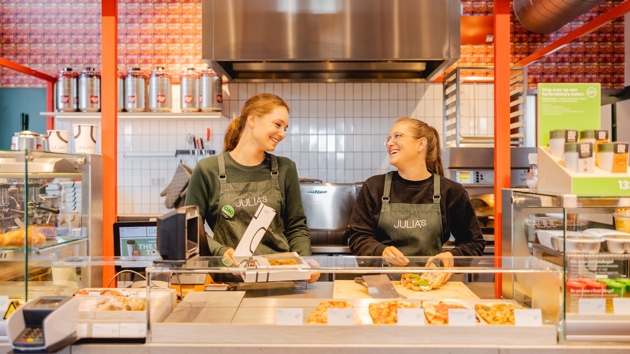 Werken bij Julia's op het NS station