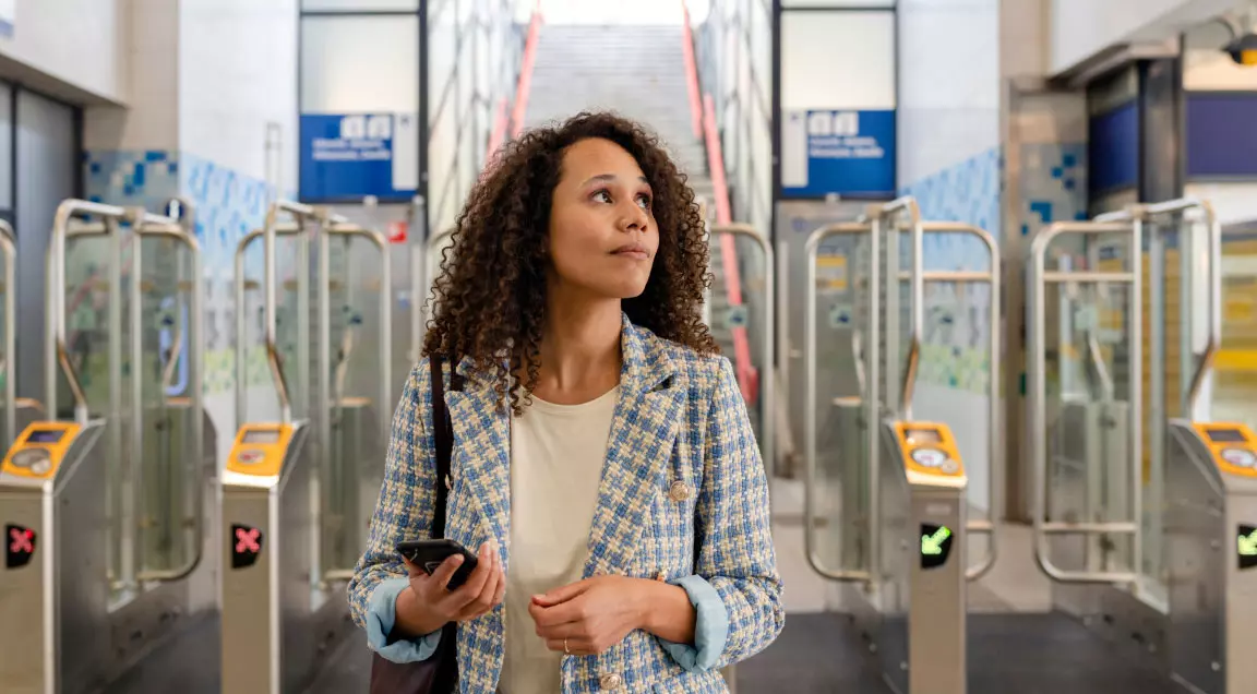 Medewerkers van NS op het perron
